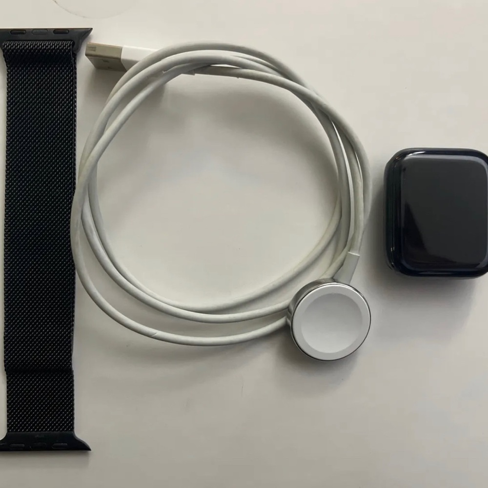 Apple Watch Series 4- 44mm STAINLESS STEEL GPS & LTE in GREAT CONDITION!